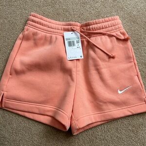 Nike Women's Peach Athletic Shorts